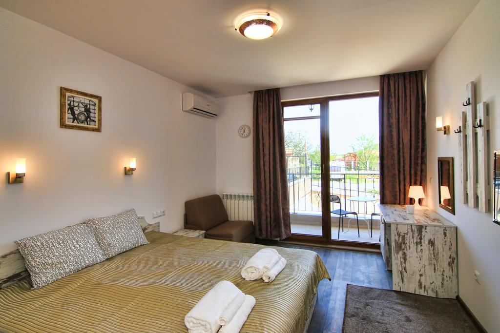 Eco House Kitana Hotel Asparukhovo  Bagian luar foto